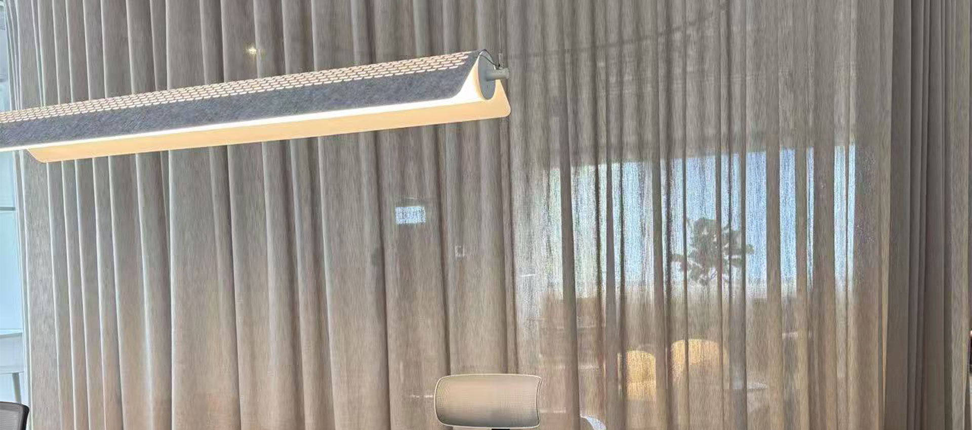 LIGHTCRANE